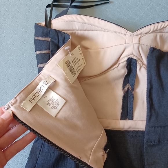 Brand new Arden B dress - XS - Picture 2 of 4